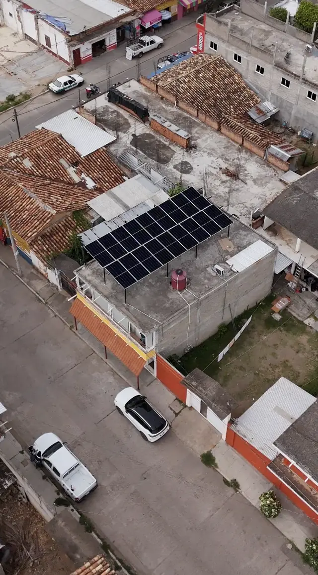 Instalación de paneles solares de Solartiva en Chiapas