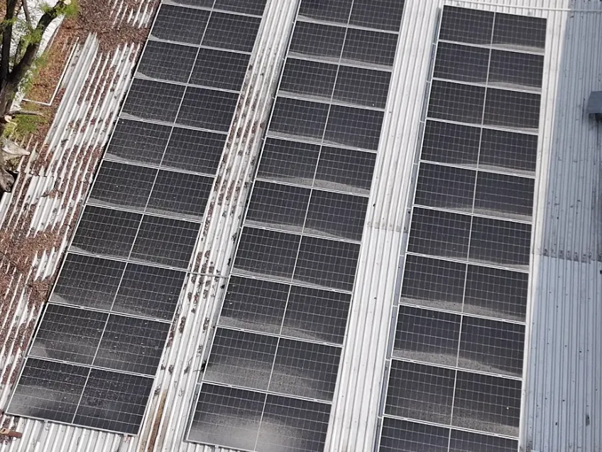 Paneles solares instalados por Solartiva en Chilaquiles Adelita, Tuxtla Gutiérrez