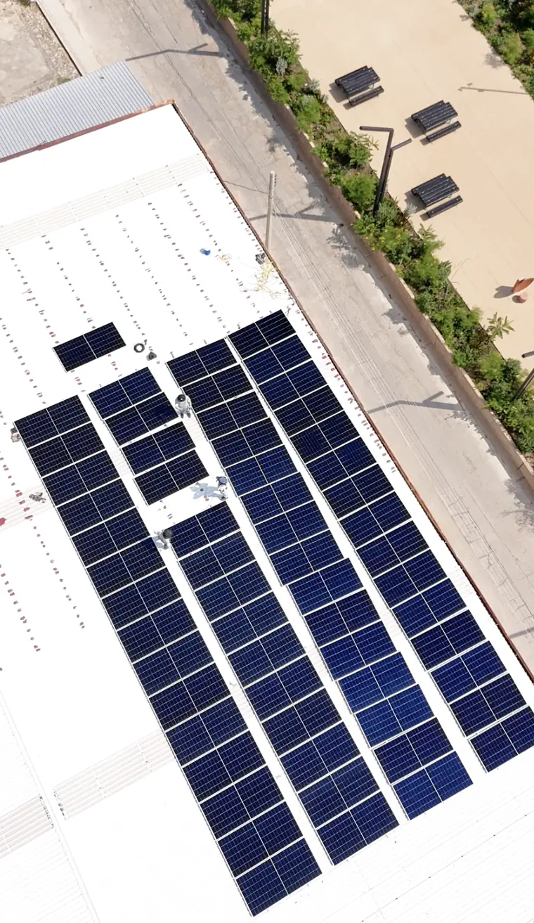 Instalación de paneles solares de Solartiva: La Central en Arriaga
